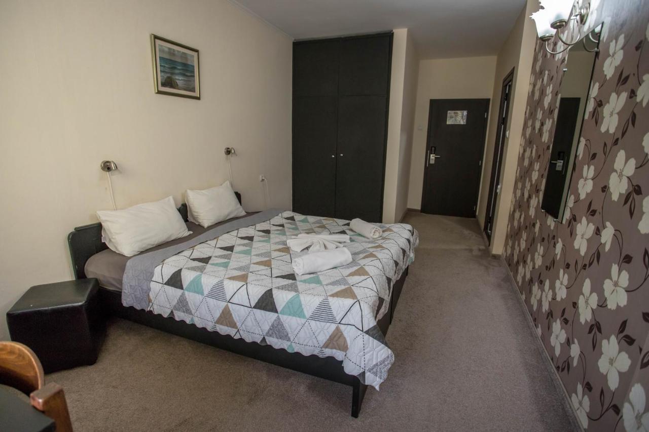 Park Hotel Ivailo Veliko Tarnovo Eksteriør billede