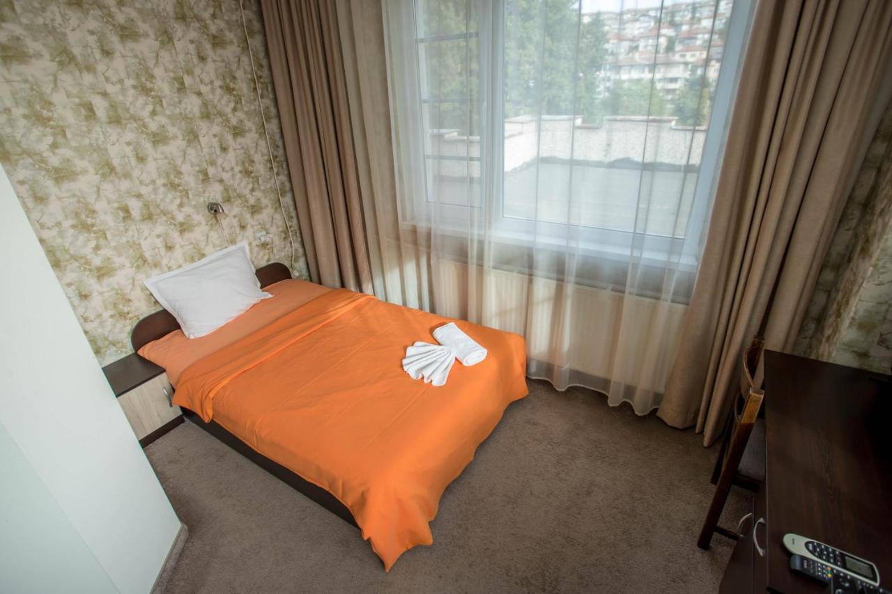 Park Hotel Ivailo Veliko Tarnovo Eksteriør billede