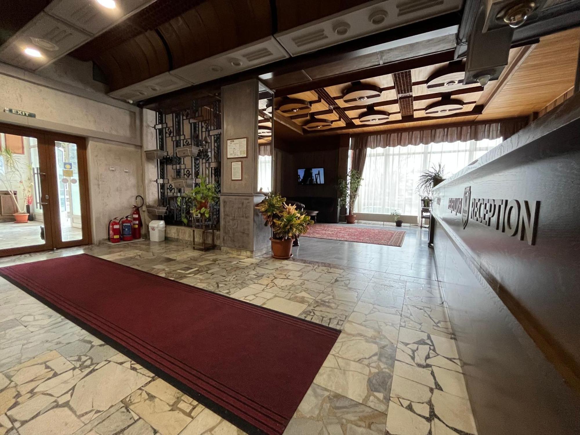 Park Hotel Ivailo Veliko Tarnovo Eksteriør billede