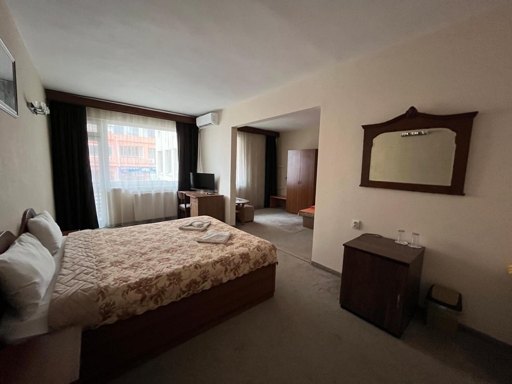 Park Hotel Ivailo Veliko Tarnovo Værelse billede
