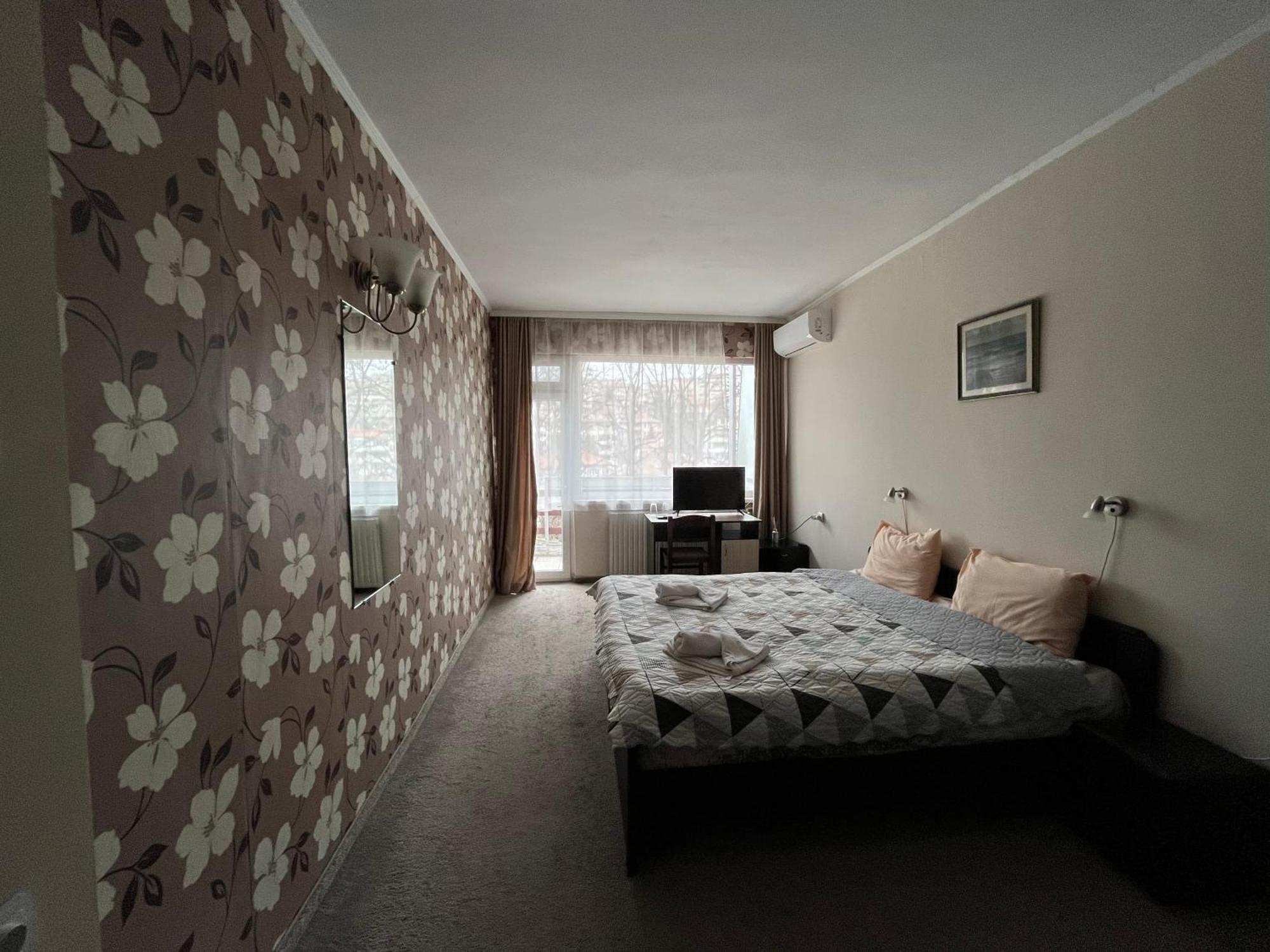 Park Hotel Ivailo Veliko Tarnovo Eksteriør billede