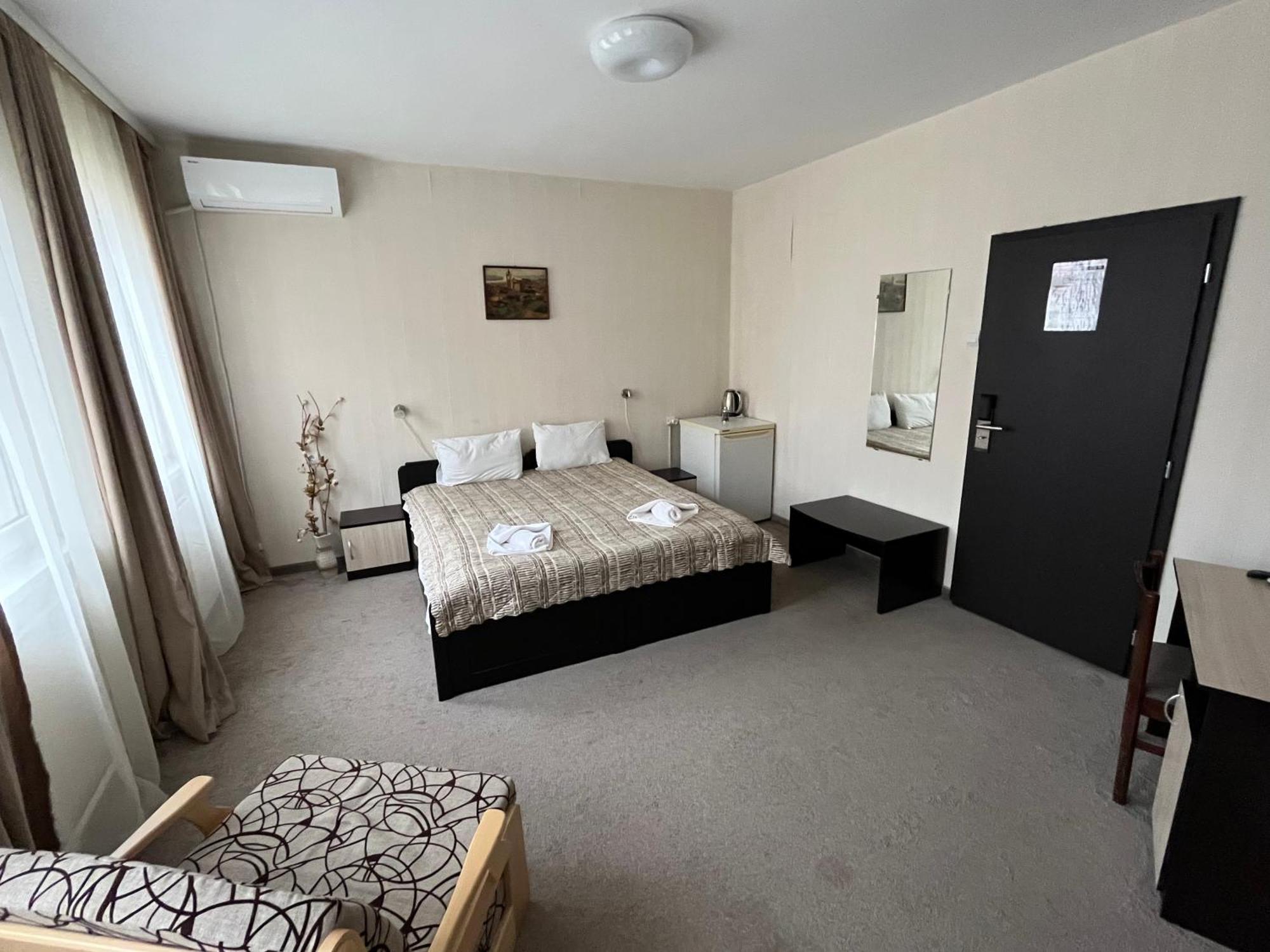 Park Hotel Ivailo Veliko Tarnovo Eksteriør billede